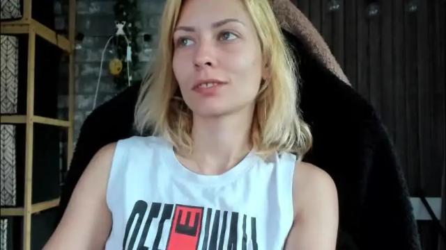Image 10 of karoline121 Stream on Chaturbate on 1 month ago
