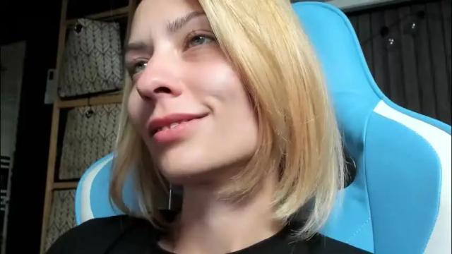 Image 11 of karoline121 Stream on Chaturbate on 1 month ago