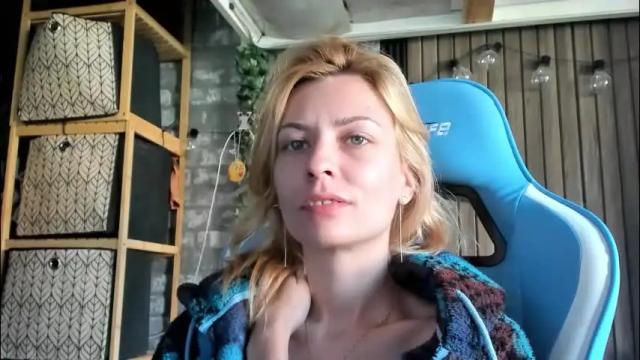 Image 6 of karoline121 Stream on Chaturbate on 1 month ago