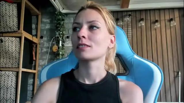 Thumbnail 1, karoline121's Stream at Chaturbate, 29 days ago