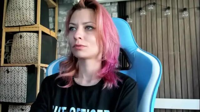 Image 2 of karoline121 Stream on Chaturbate on 1 day ago