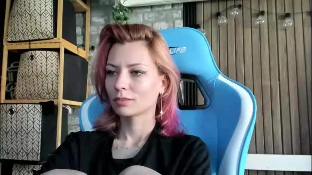Image 6 of karoline121 Stream on Chaturbate on 1 day ago