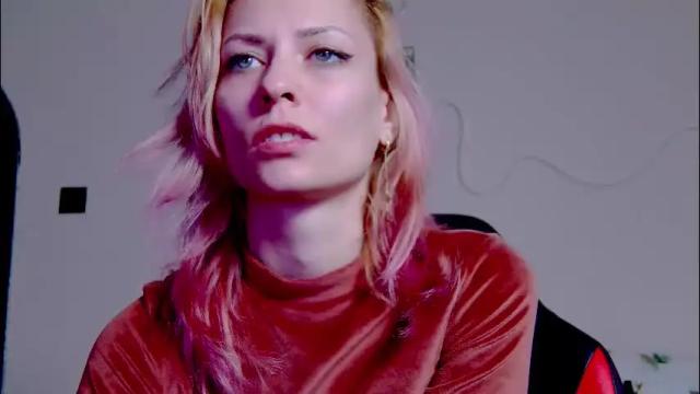 Image 12 of karoline121 Stream on Chaturbate on 1 month ago