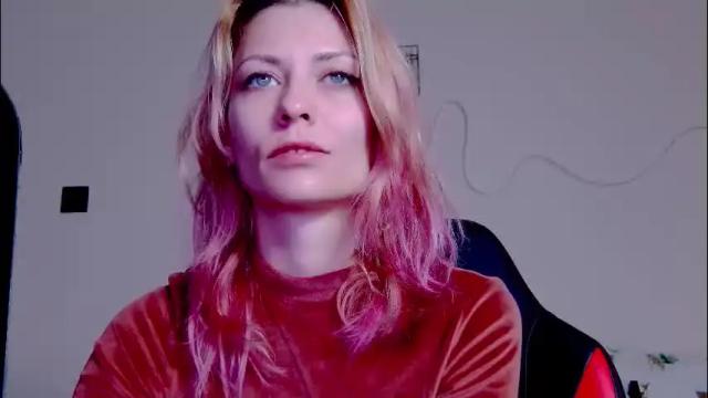 Image 3 of karoline121 Stream on Chaturbate on 1 month ago