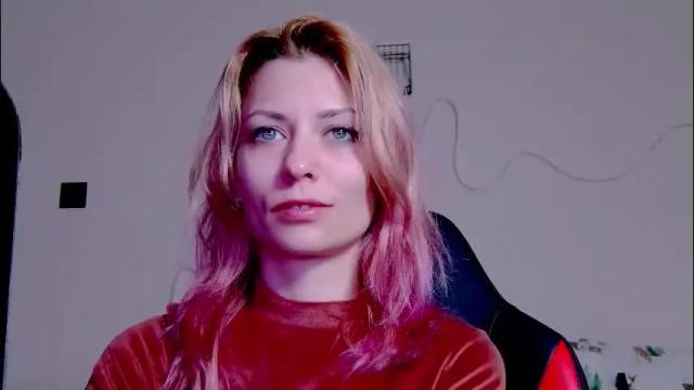 Image 4 of karoline121 Stream on Chaturbate on 1 month ago