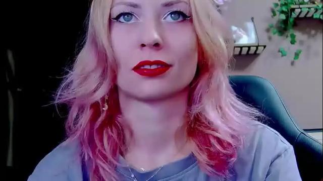Image 10 of karoline121 Stream on Chaturbate on 1 month ago
