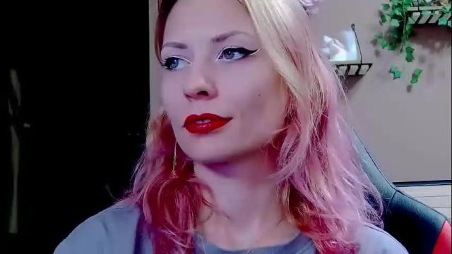 Image 12 of karoline121 Stream on Chaturbate on 1 month ago