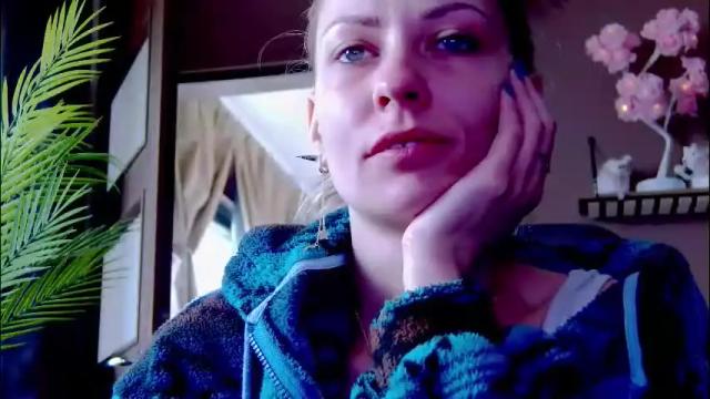 Image 8 of karoline121 Stream on Chaturbate on 1 month ago