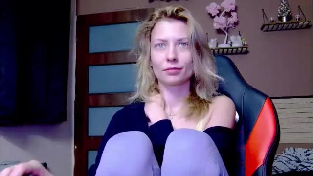 Image 6 of karoline121 Stream on Chaturbate on 25 days ago