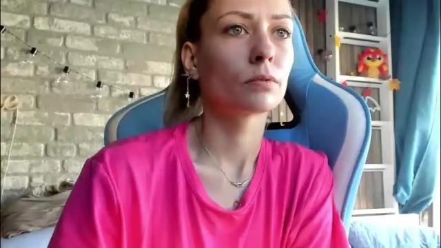 Image 11 of karoline121 Stream on Chaturbate on 17 days ago