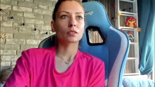 Image 4 of karoline121 Stream on Chaturbate on 17 days ago