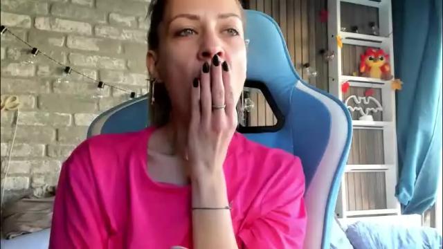 Image 7 of karoline121 Stream on Chaturbate on 17 days ago