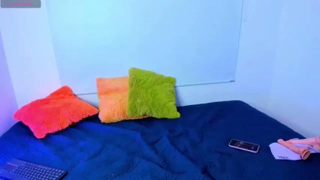 Image 2 of karoline_jones1 Stream on Chaturbate on 21 months ago