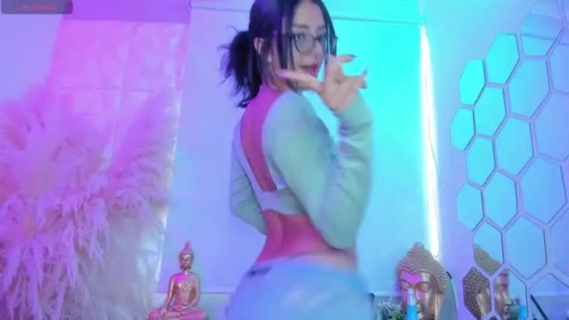Image 4 of karoline_jones1 Stream on Chaturbate on 19 months ago