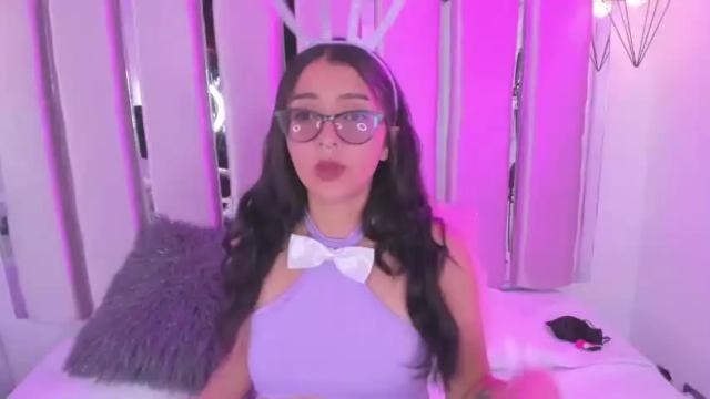 Image 4 of karoline_jones1 Stream on Chaturbate on 19 months ago