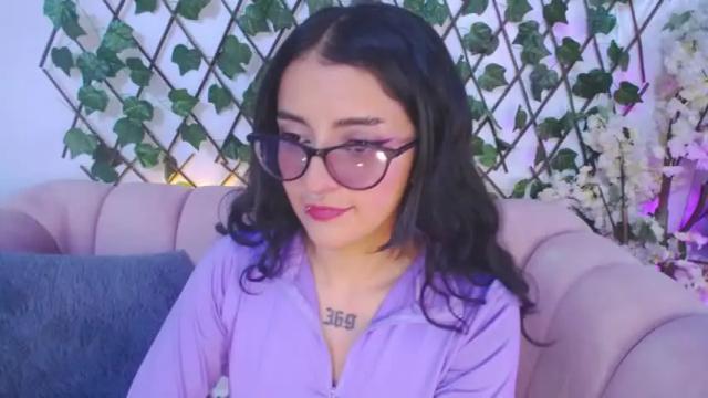 Image 4 of karoline_jones1 Stream on Chaturbate on 19 months ago
