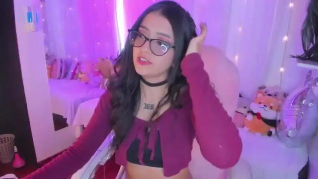 Image 12 of karoline_jones1 Stream on Chaturbate on 18 months ago