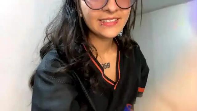 Image 11 of karoline_jones1 Stream on Chaturbate on 18 months ago
