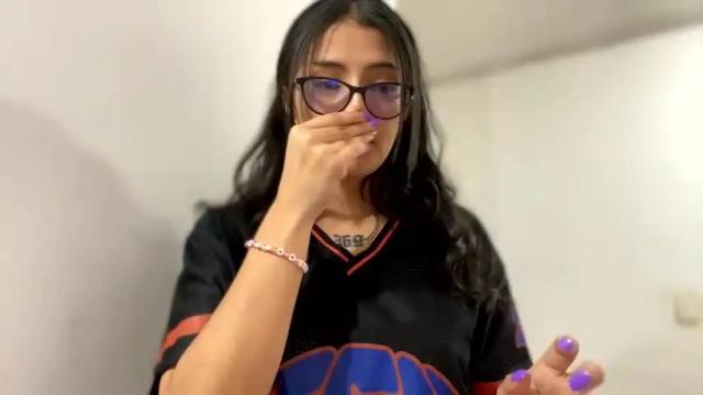 Image 3 of karoline_jones1 Stream on Chaturbate on 18 months ago