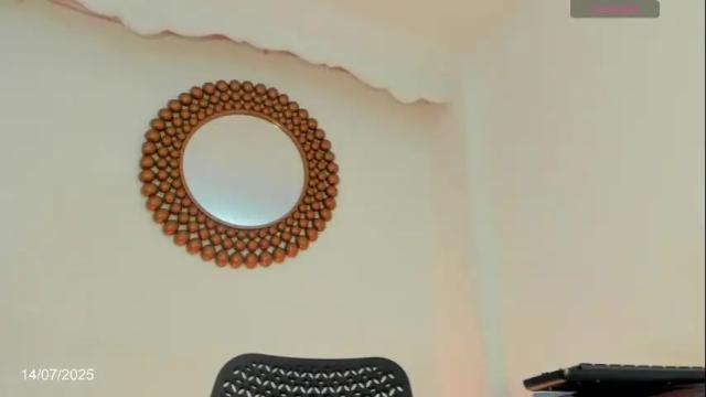 Image 2 of karoline_marin Stream on Chaturbate on 3 months ago