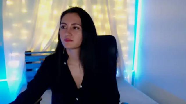 Image 10 of karoline_rogers Stream on Chaturbate on 17 months ago