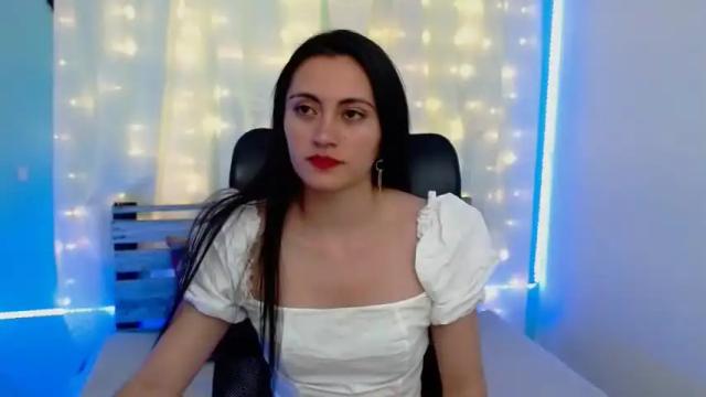 Image 4 of karoline_rogers Stream on Chaturbate on 17 months ago
