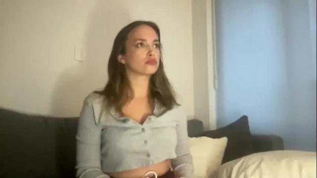 Image 7 of karolinedavies Stream on Chaturbate on 7 months ago