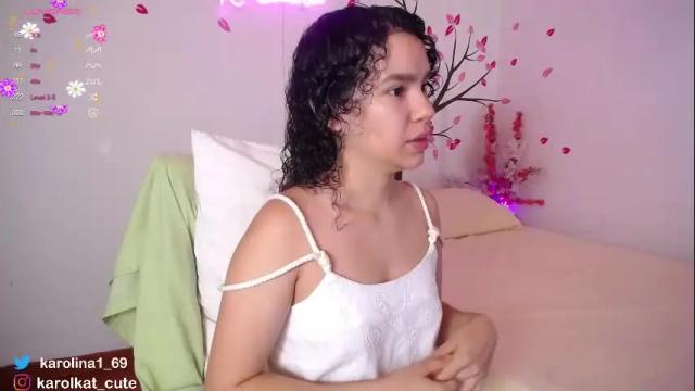 Image 4 of karolkat_1 Stream on Chaturbate on 9 days ago