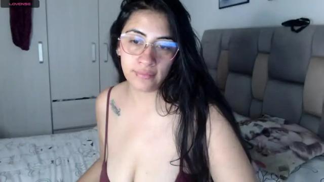 Image 8 of karoll_gh Stream on Chaturbate on 18 months ago