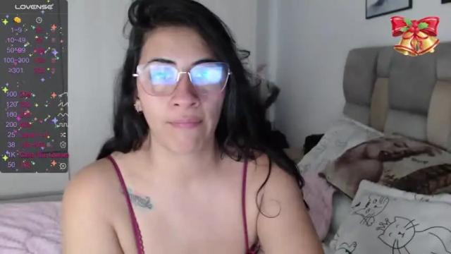 Image 7 of karoll_gh Stream on Chaturbate on 17 months ago