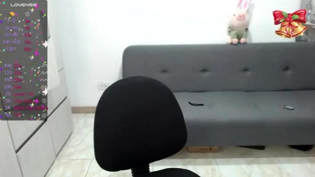 Image 6 of karoll_gh Stream on Chaturbate on 17 months ago