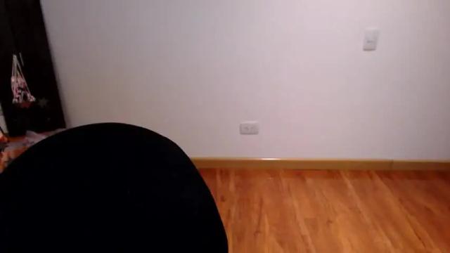 Image 10 of karoll_gh Stream on Chaturbate on 16 months ago