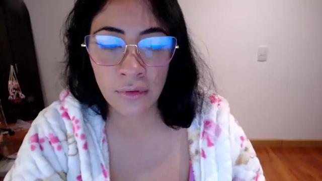 Image 11 of karoll_gh Stream on Chaturbate on 16 months ago