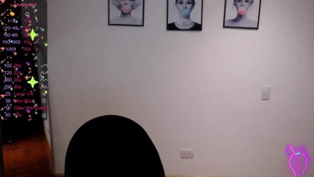 Image 12 of karoll_gh Stream on Chaturbate on 16 months ago