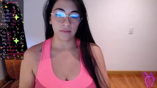 Image 4 of karoll_gh Stream on Chaturbate on 16 months ago