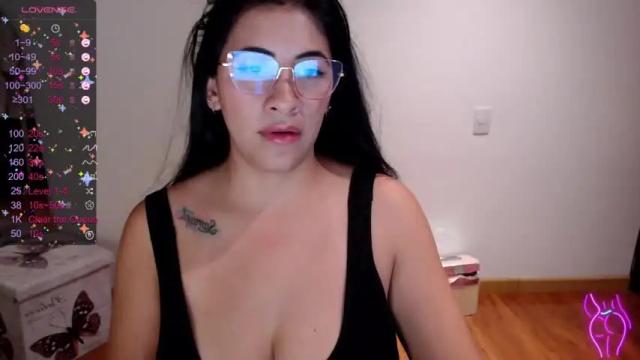Image 6 of karoll_gh Stream on Chaturbate on 16 months ago