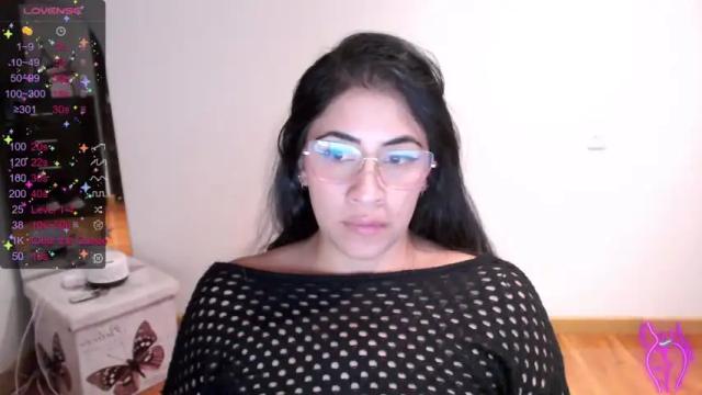 Image 6 of karoll_gh Stream on Chaturbate on 16 months ago