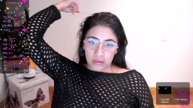 Image 7 of karoll_gh Stream on Chaturbate on 16 months ago