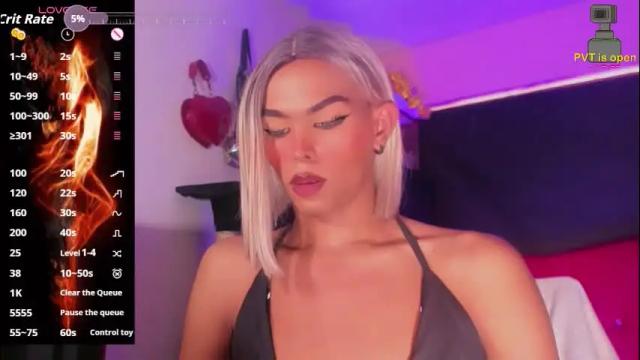 Image 8 of karoll_scoott Stream on Chaturbate on 2 months ago