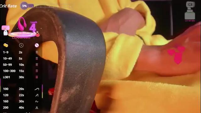 Image 7 of karoll_scoott Stream on Chaturbate on 1 month ago