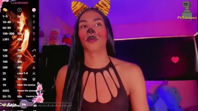 Image 7 of karoll_scoott Stream on Chaturbate on 21 days ago