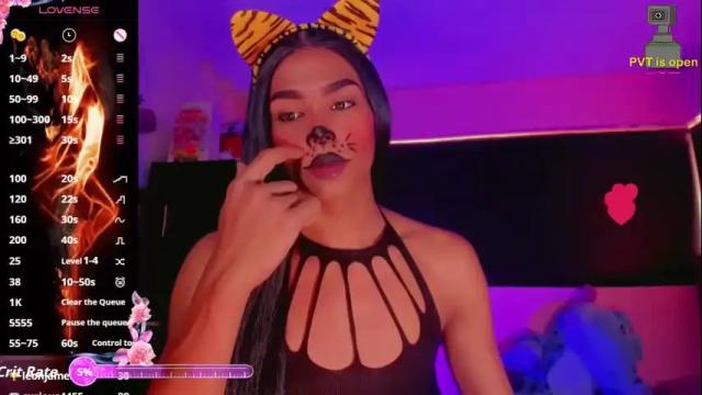 Image 8 of karoll_scoott Stream on Chaturbate on 21 days ago