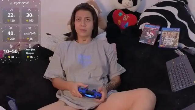 Image 4 of karollhorny Stream on Chaturbate on 1 month ago