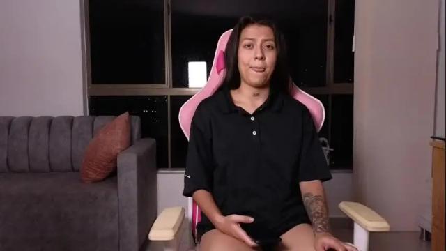 Image 10 of karollhorny Stream on Chaturbate on 24 days ago