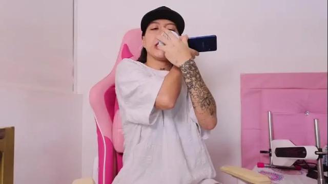 Image 3 of karollhorny Stream on Chaturbate on 3 days ago