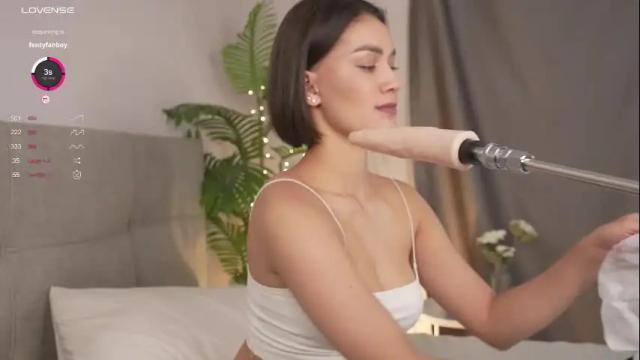 Image 3 of karollovea Stream on Chaturbate on 1 month ago