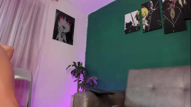 Image 11 of karolsweet_ Stream on Chaturbate on 1 month ago