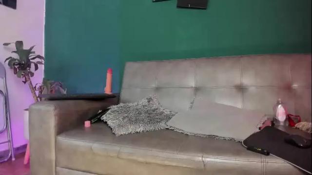 Image 10 of karolsweet_ Stream on Chaturbate on 1 month ago