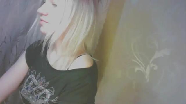 Image 11 of karolynafox Stream on Chaturbate on 17 months ago
