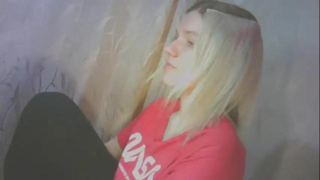 Image 12 of karolynafox Stream on Chaturbate on 14 months ago